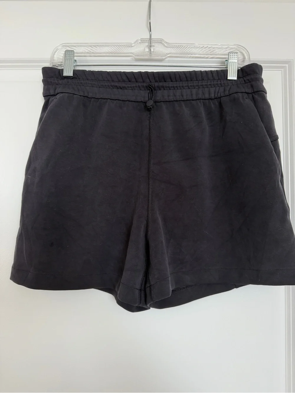 Lululemon Softstream High-Rise Short 4” size 10